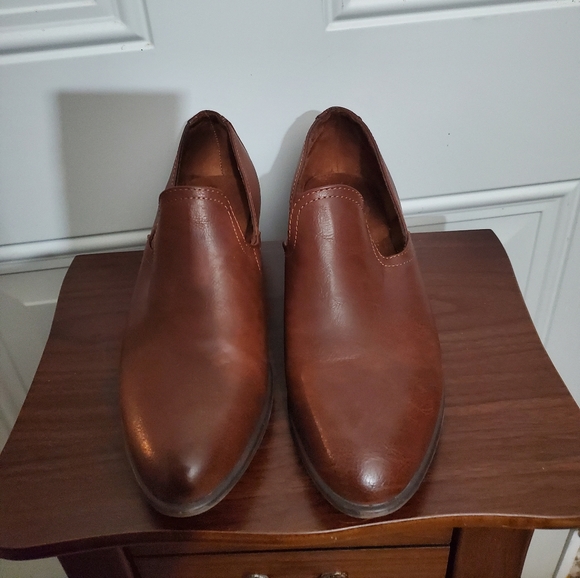 Pierre Dumas Size 6 MAY-135 Slip-on Mid-Heel Loafers EUC - Picture 2 of 10